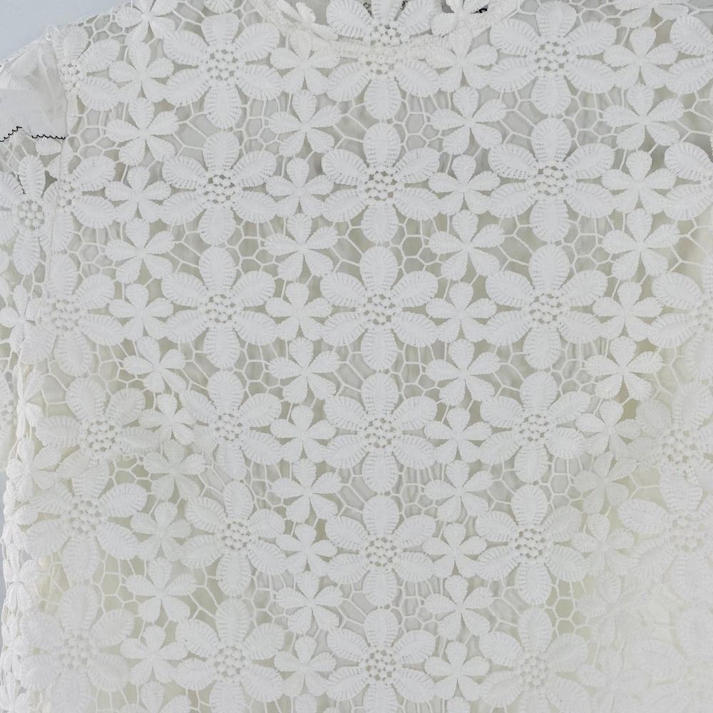 Self-Portrait Flounce Short Sleeve Daisy-Patterned Lace Mock Neck Blouse Size 2 - Picture 11 of 11